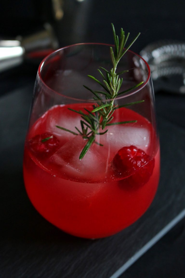Raspberry Rosemary Smash | eat blog love