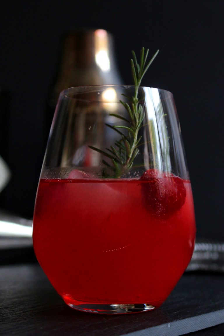 Raspberry Rosemary Smash | eat blog love