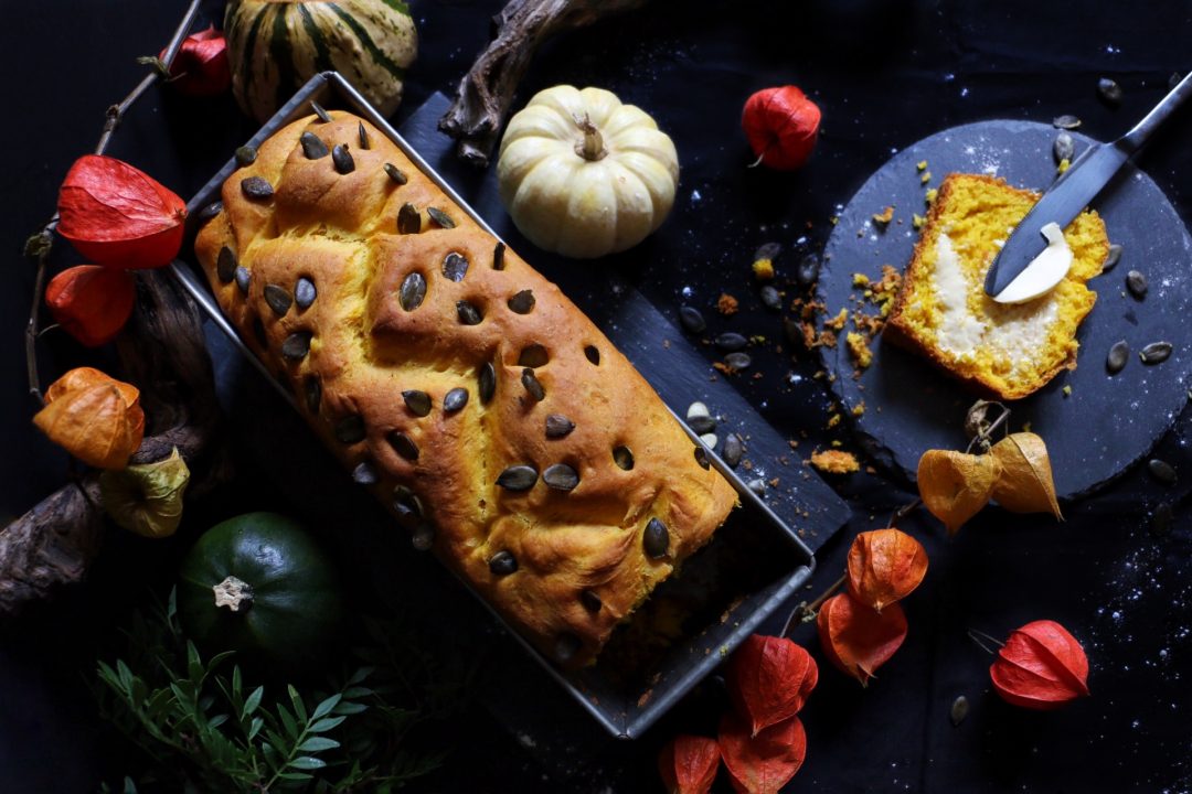 Pumpkin Bread - Frisches Kürbisbrot | eat blog love