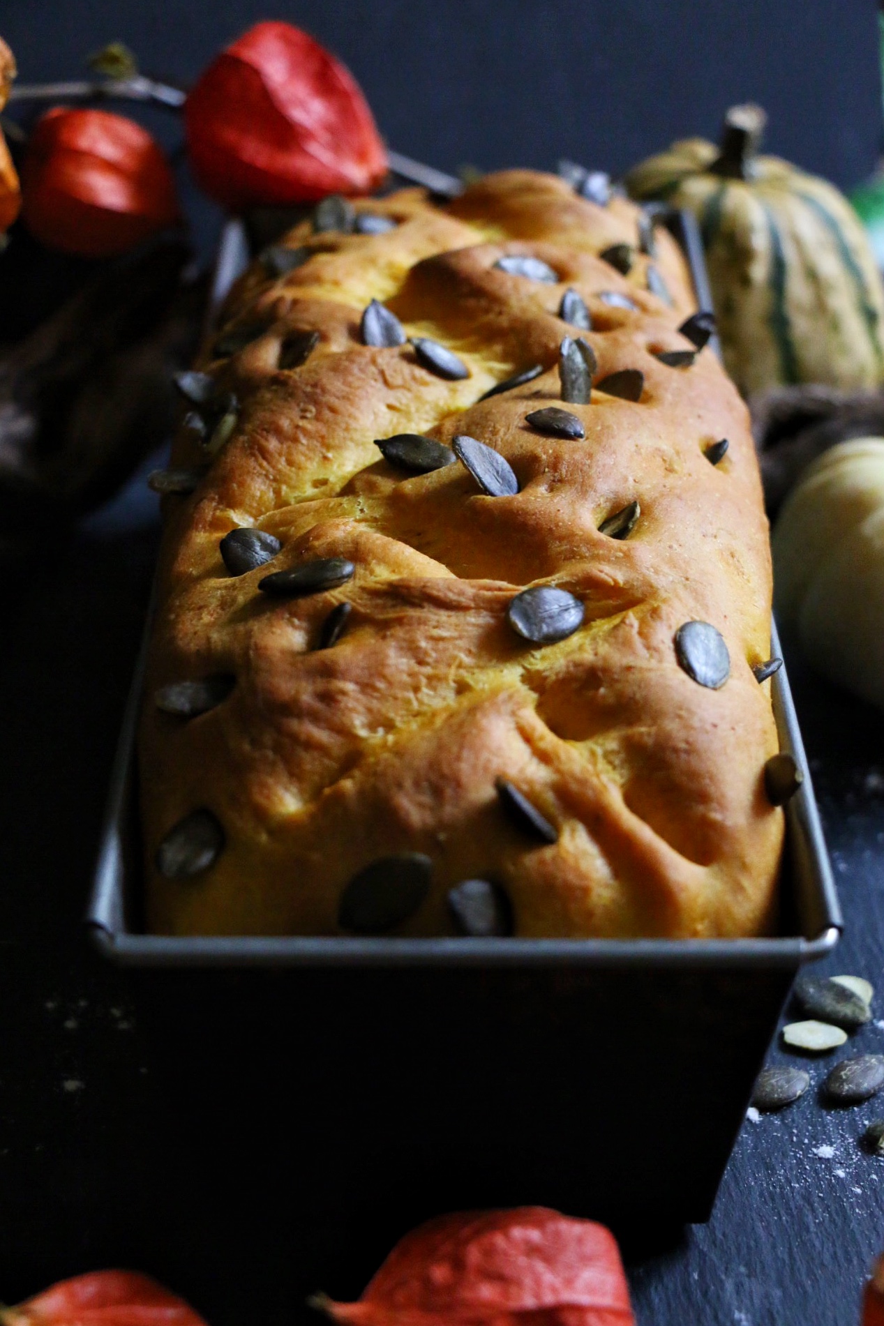 Pumpkin Bread - Frisches Kürbisbrot by eat blog love