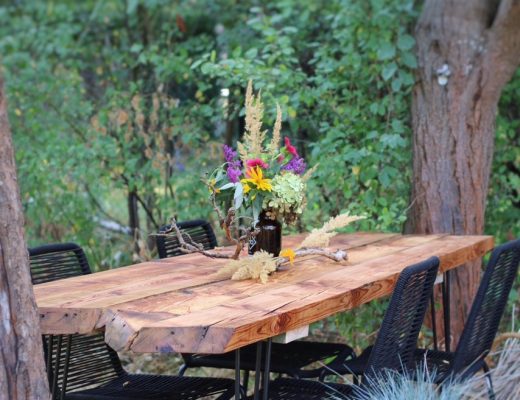 DIY - Gartentisch aus alten Holzbohlen selber bauen by eat blog love