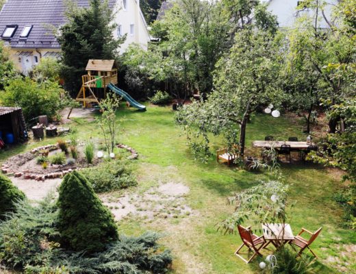 Garden Makeover: Vorher-Nachher unseres Gartens #1 - Spielhaus & Spielwiese by eat blog love